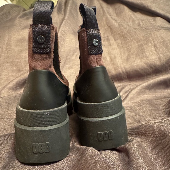 UGG Women’s Brisbane Chelsea Cedar Brown Black Suede Ankle Boots Size 7 - Picture 3 of 7